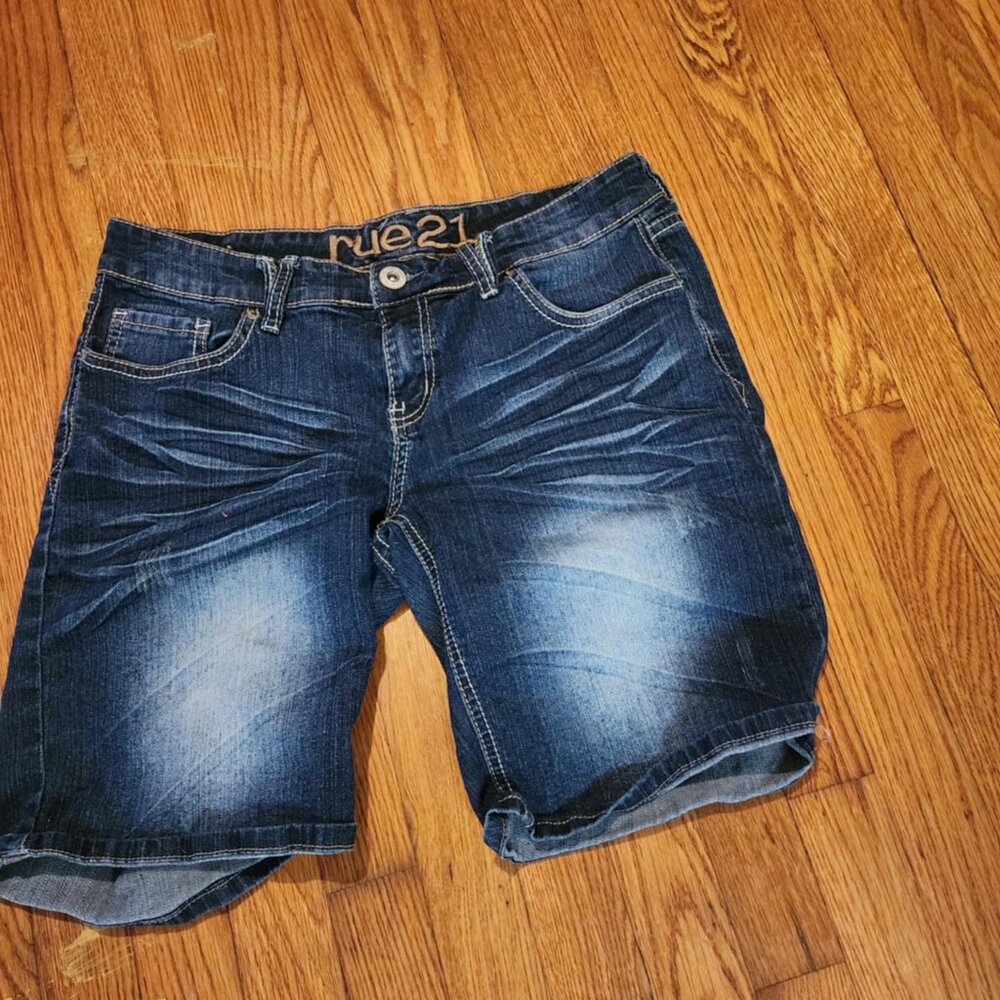 Cute Y2K Rue 21 Bedazzeled Jean Shorts